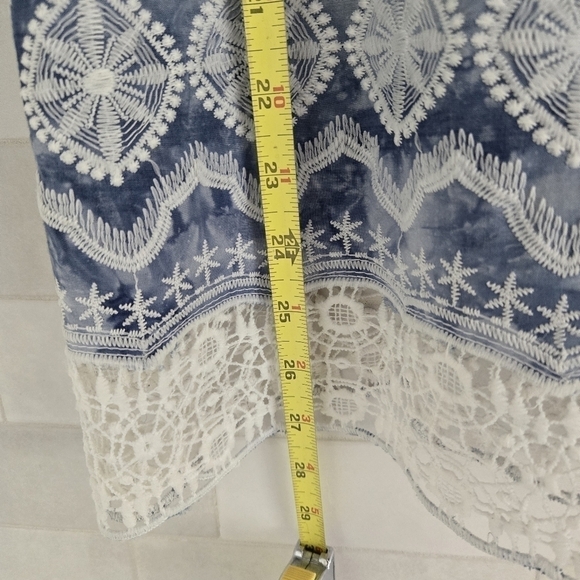 Doncaster Tunic Tie-Waist Batik Geometric Print Lace Trim 3/4 Sleeve Top Blouse - Picture 3 of 7